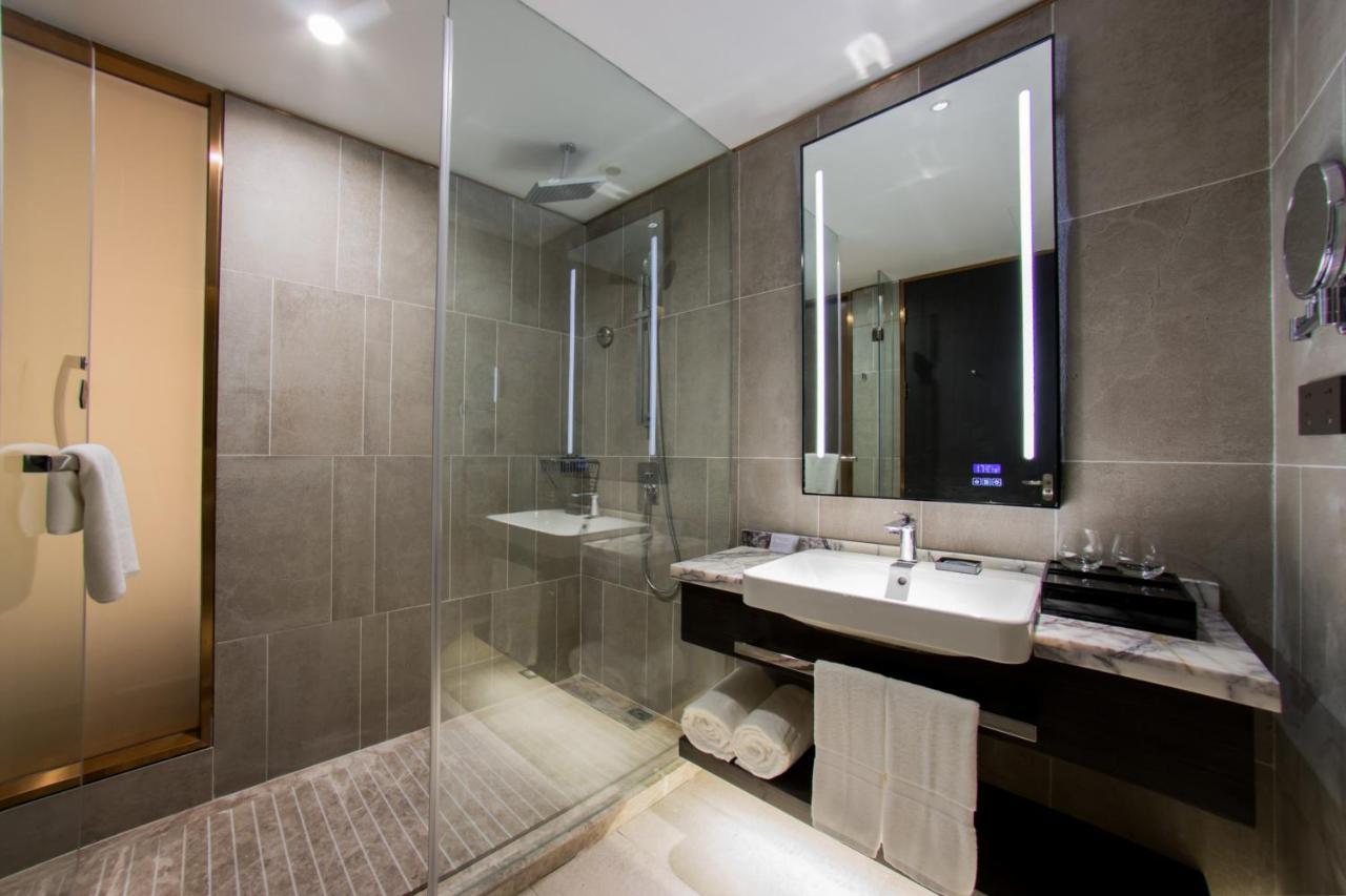 Yitel Premium Hotel Shanghai Exterior photo